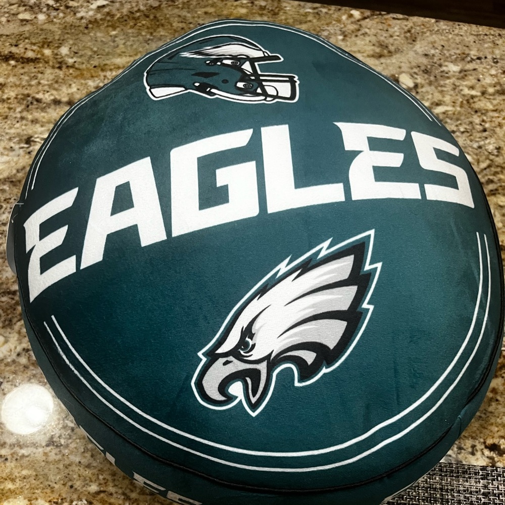 NFL Logo Tag with Black and Silver Accents
